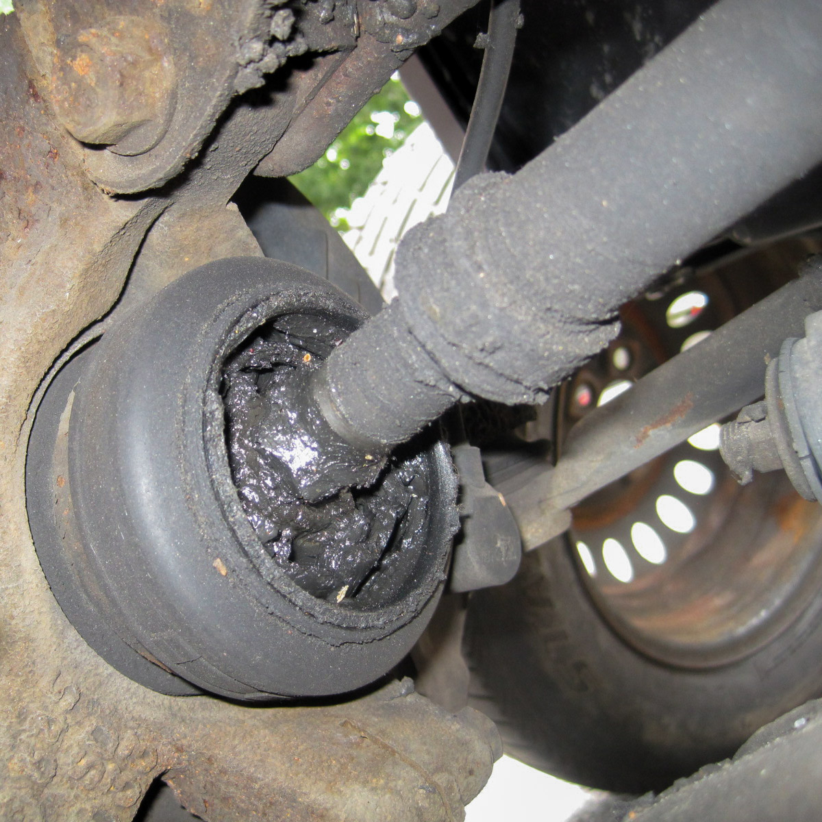 CV Shaft Replacement Cost Repair – AutoGuru - Main Image