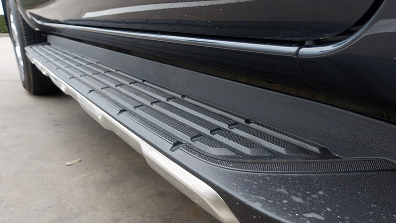 Side steps: types & installation | AutoGuru